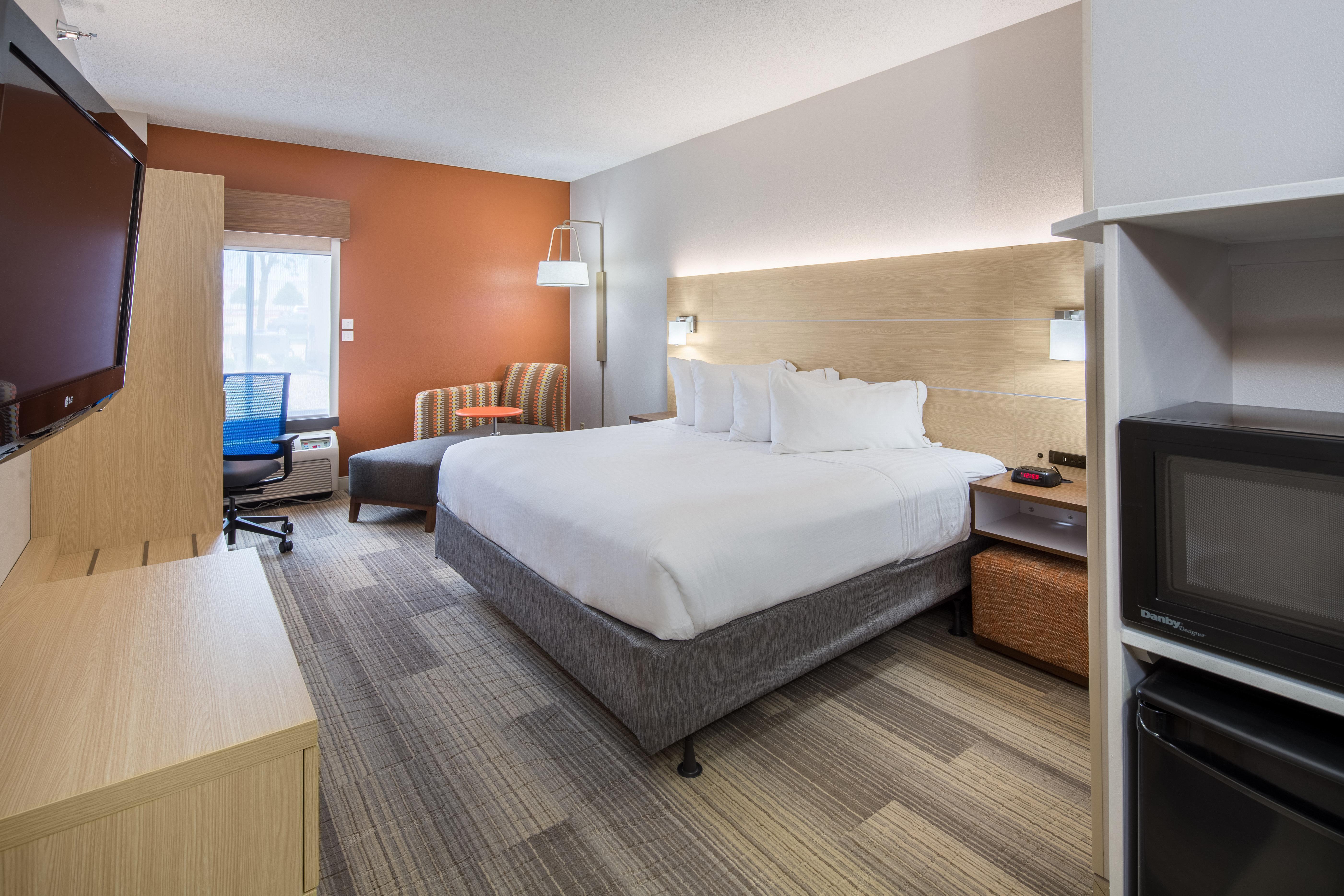 Holiday Inn Express Cedar Rapids - Collins Road By Ihg Exterior foto