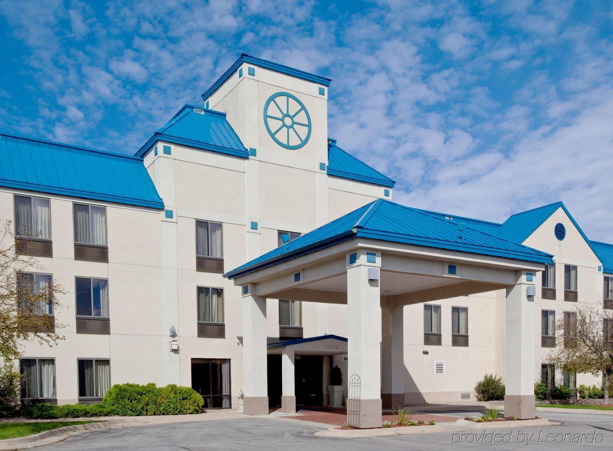 Holiday Inn Express Cedar Rapids - Collins Road By Ihg Exterior foto