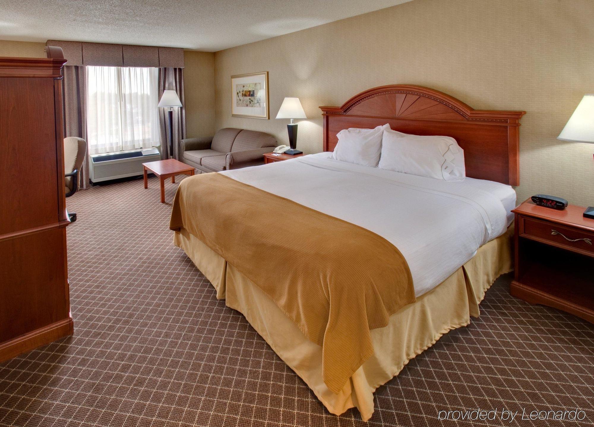 Holiday Inn Express Cedar Rapids - Collins Road By Ihg Habitación foto